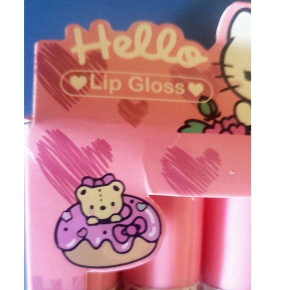 Hello Kitty Mocallure Lip Gloss Lipstick Kit Set NEW Gift Girl Make-Up Brushes - Picture 6 of 7